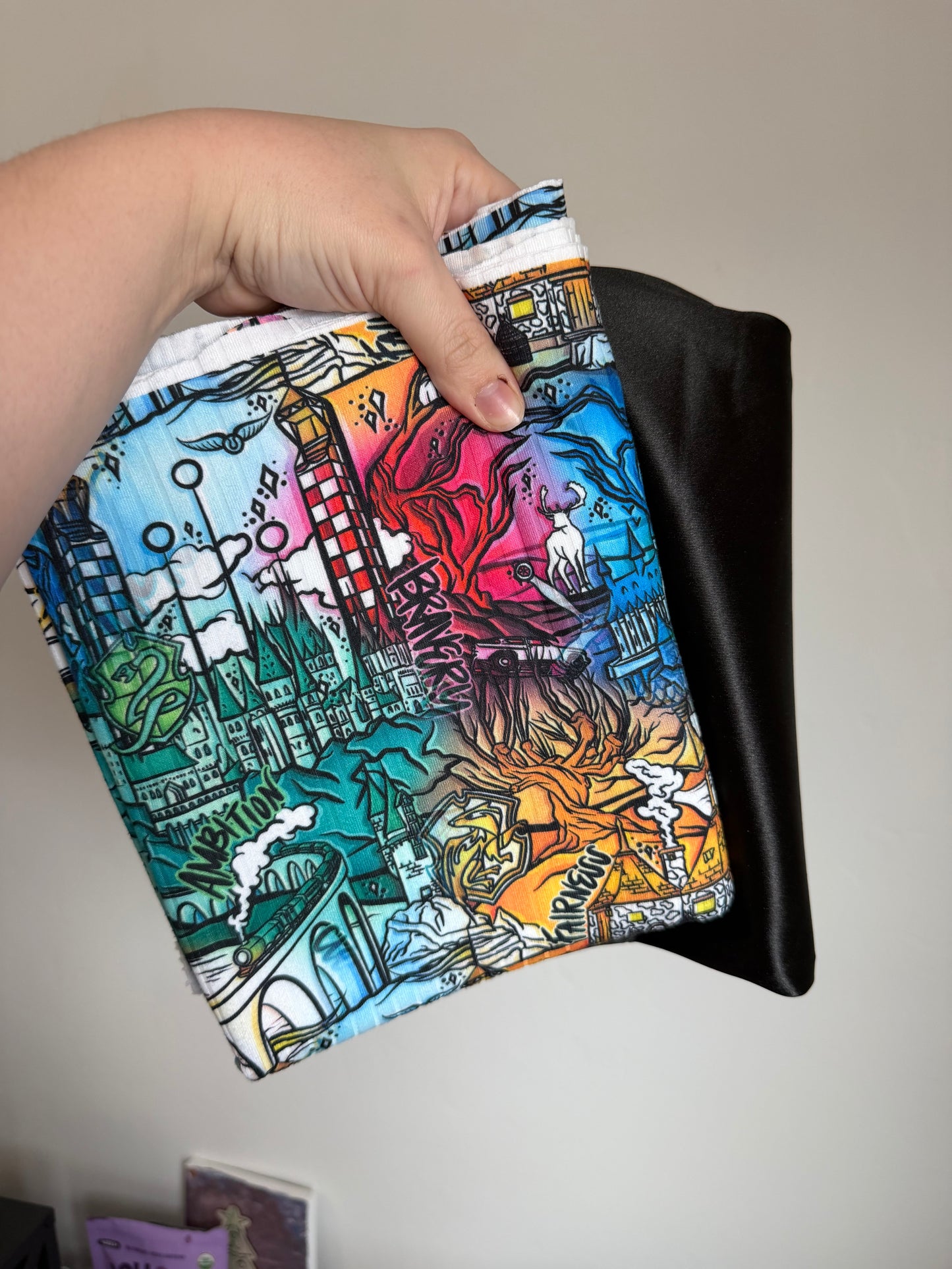 Houses Wide 1Y + Black Satin Stretch 1Y