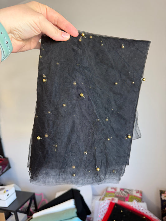 Black Mesh - Gold Pearl (RTS)