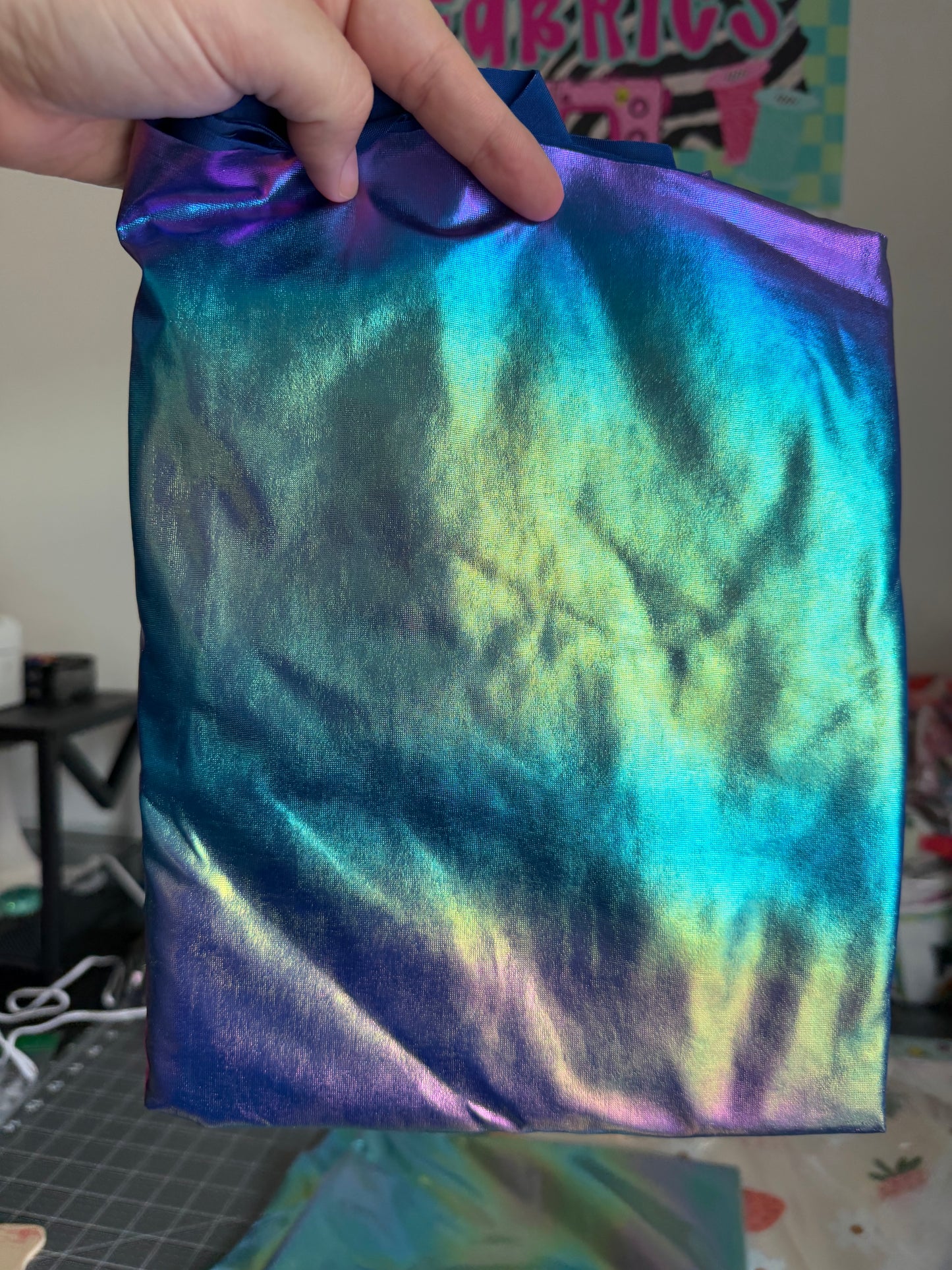 3/4 Yd Plastic Holo