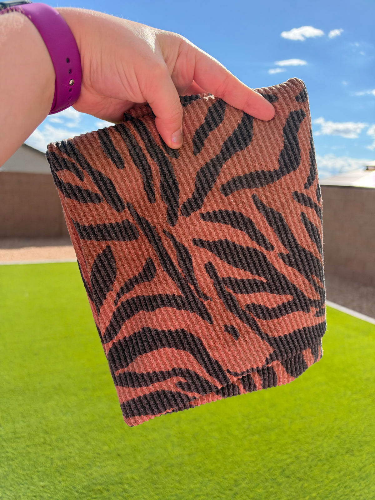 Single Yd Cut Urban Rib - Dark Zebra