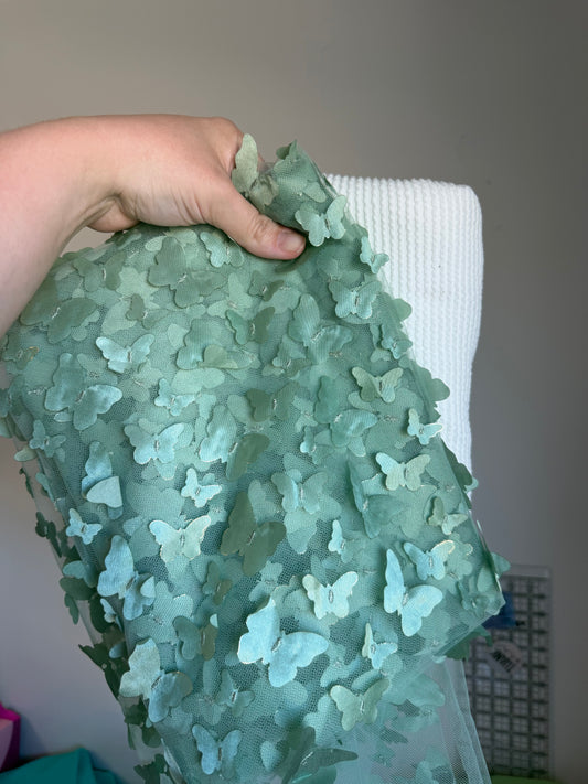 Sage Butterfly Mesh 1Y + White Urban 1Y