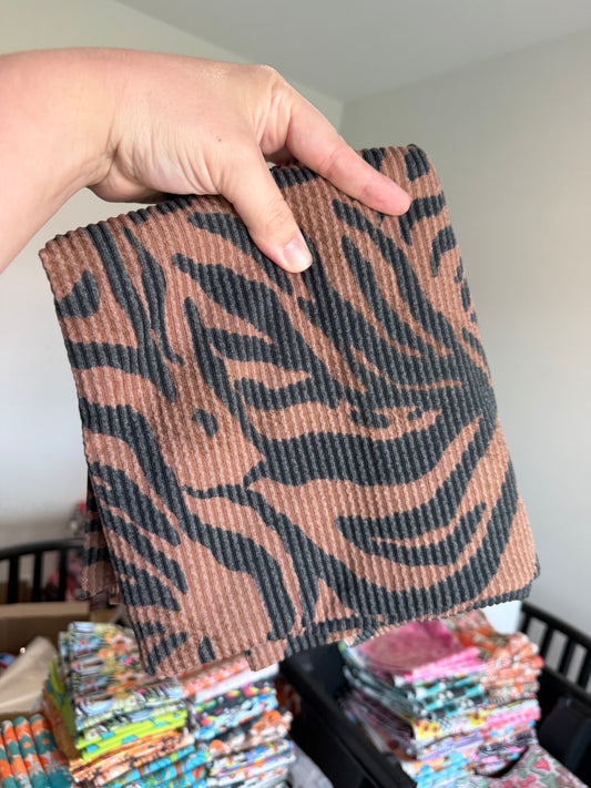 Single Yd Cut Urban Rib - Dark Zebra