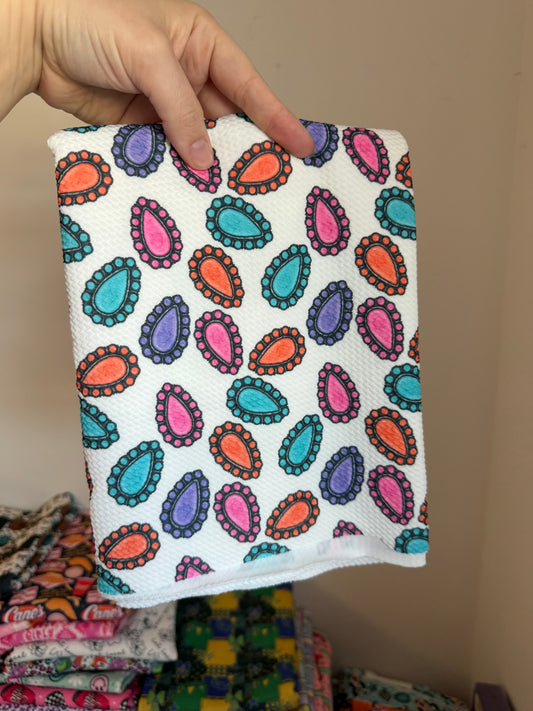 5xWOF Bull - Rainbow Concho