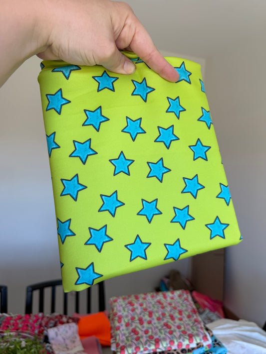 1/2 Yd Neon Stars Thin Scuba