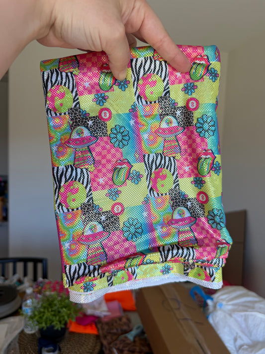 1/2 Yd Alien Glass Holo