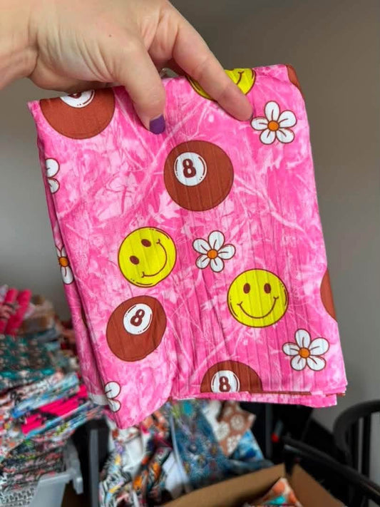 1Y Wide Pink Camo Smiley 8 Ball
